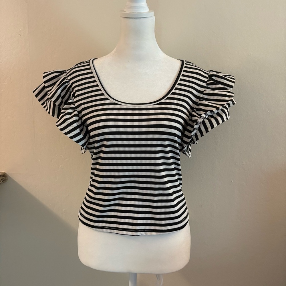 PETAL & PUP | Ruffle Sleeve Top